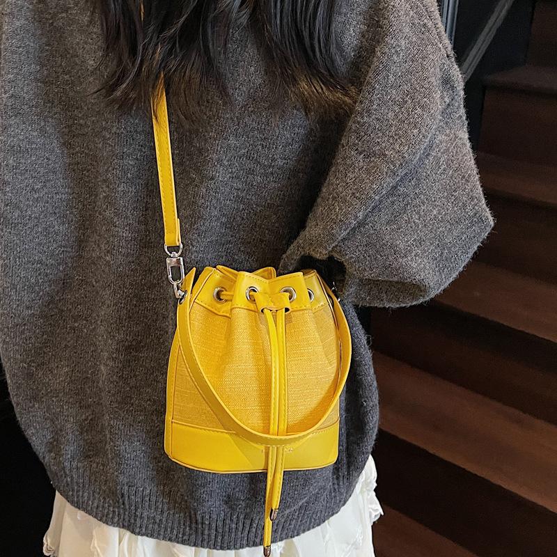 Small bag women's 2025 new versatile casual shoulder messenger bag Korean version ins fashion bucket bag