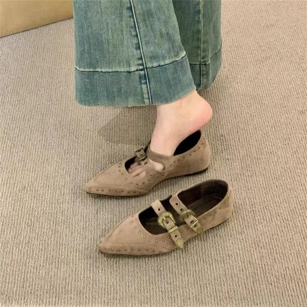 Retro Inner Height Increase Mary Jane Shoes Women's 2025 New Huge Good-looking Niche Rivet Pointed Ballet Shoes