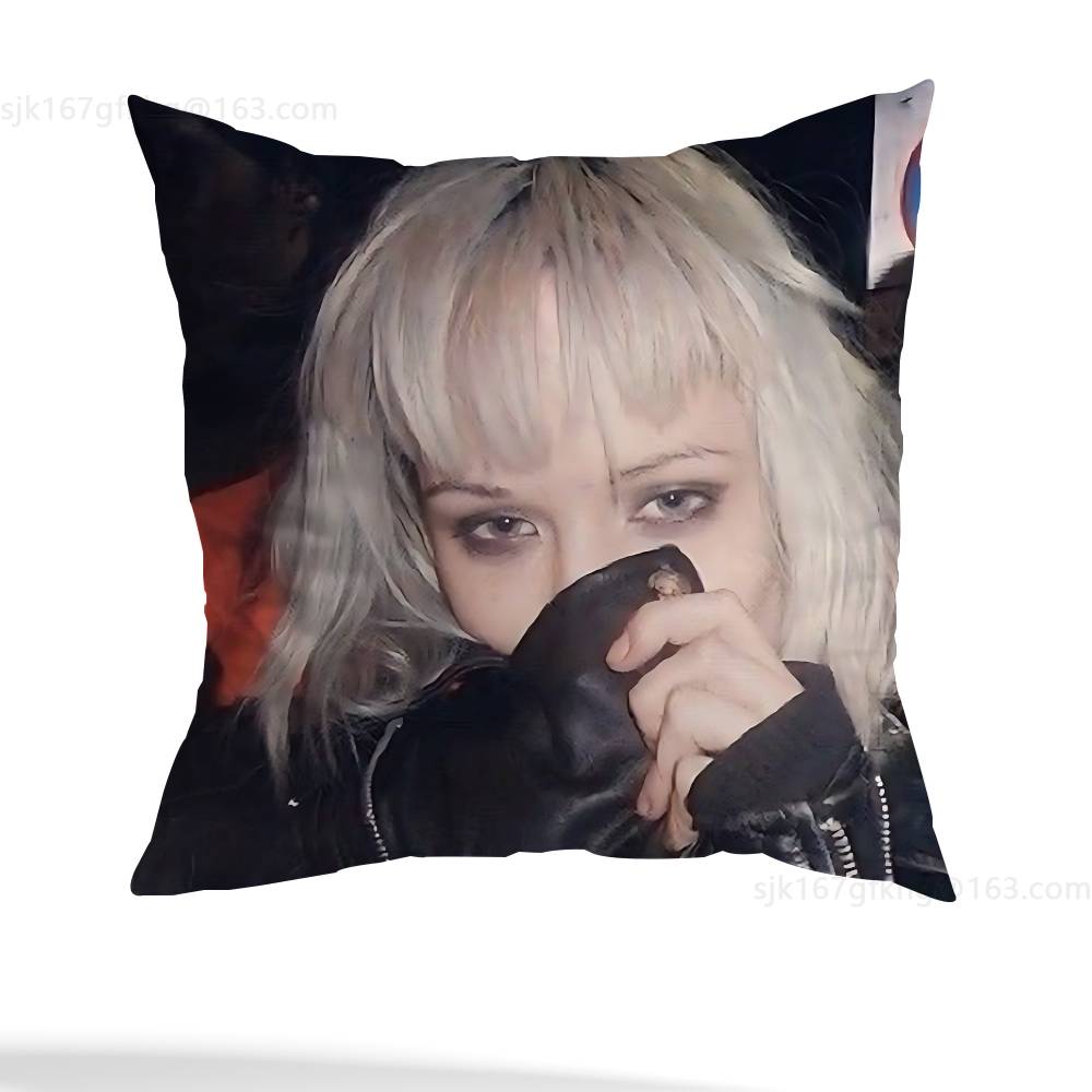 Crystal Castles pillowcase casual style decoration, suitable for home decoration (excluding pillow core)