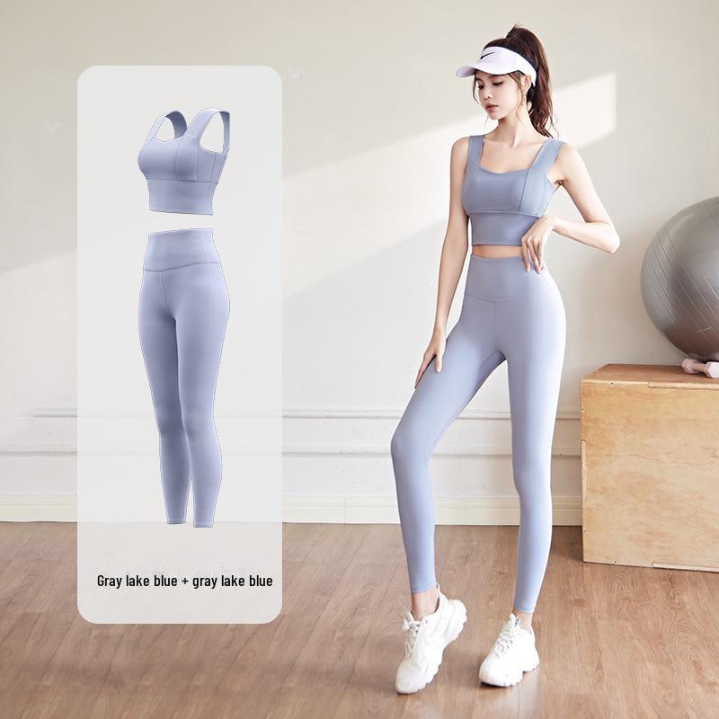 "Juyitang Peach Yoga Set: Shockproof Medium Support for Indoor Running & Fitness"