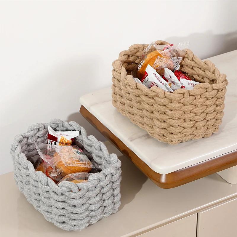 Ręcznie robiony sznurkowy kosz do przechowywania drobiazgów, ubrań, kosmetyków, książek, zabawek, na biurko. Styl nordycki. Wystrój domu