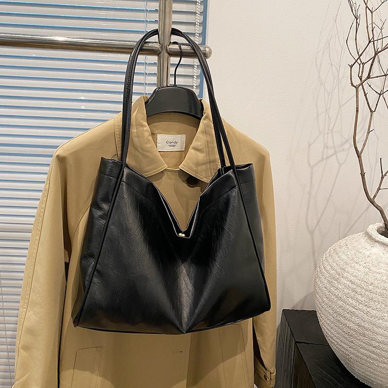 

Винтажная сумка-тоут в стиле Майяр, однотонная, женская, повседневная, большой вместимости, с мягкой поверхностью, для поездок на работу, на плечо чёрный