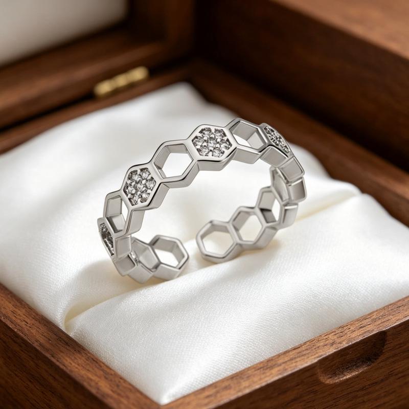 Elegantný otvorený prsteň so zirkónmi pre ženy - Štýlový, ľahký dizajn na každodenné nosenie