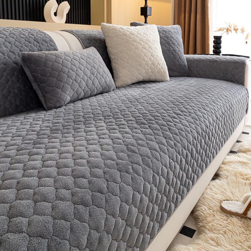 Vysoce kvalitní plyšový polštář na pohovku z mléčného sametu – Novinka Podzim/Zima 2025, Protiskluzový design