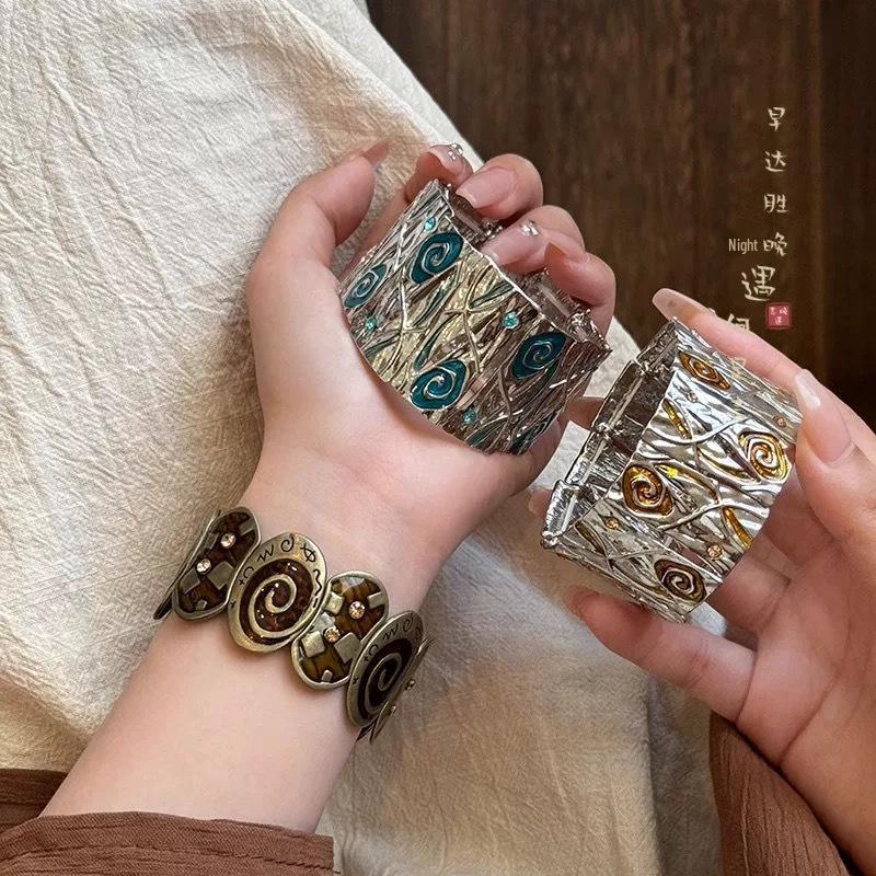 Geometric Resin Bangle: Trendy European-American Fashion Bracelet for Women