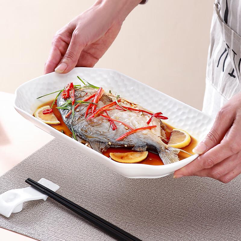 Sky Top Water Cube Series Embossed Bone China Rectangular Fish Plate