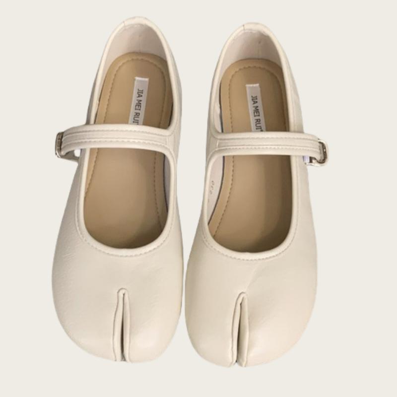 Fashion Mary Janes Fashion Split Toe Ladies Flats Shoes 2025 New Style Female Buckle Strap Footwear Shallow Women Flats Shoes