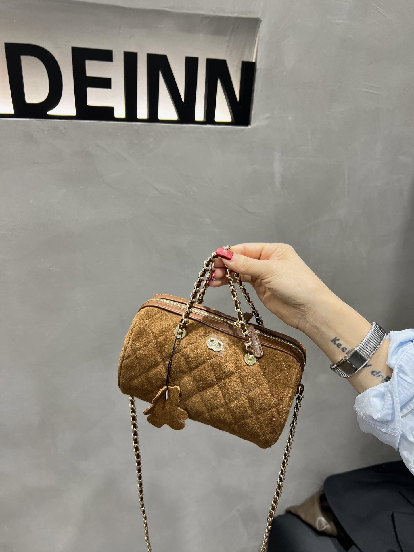 

2025 Cowhide Chain Crossbody & Shoulder Bowling Bag for Women коричневый