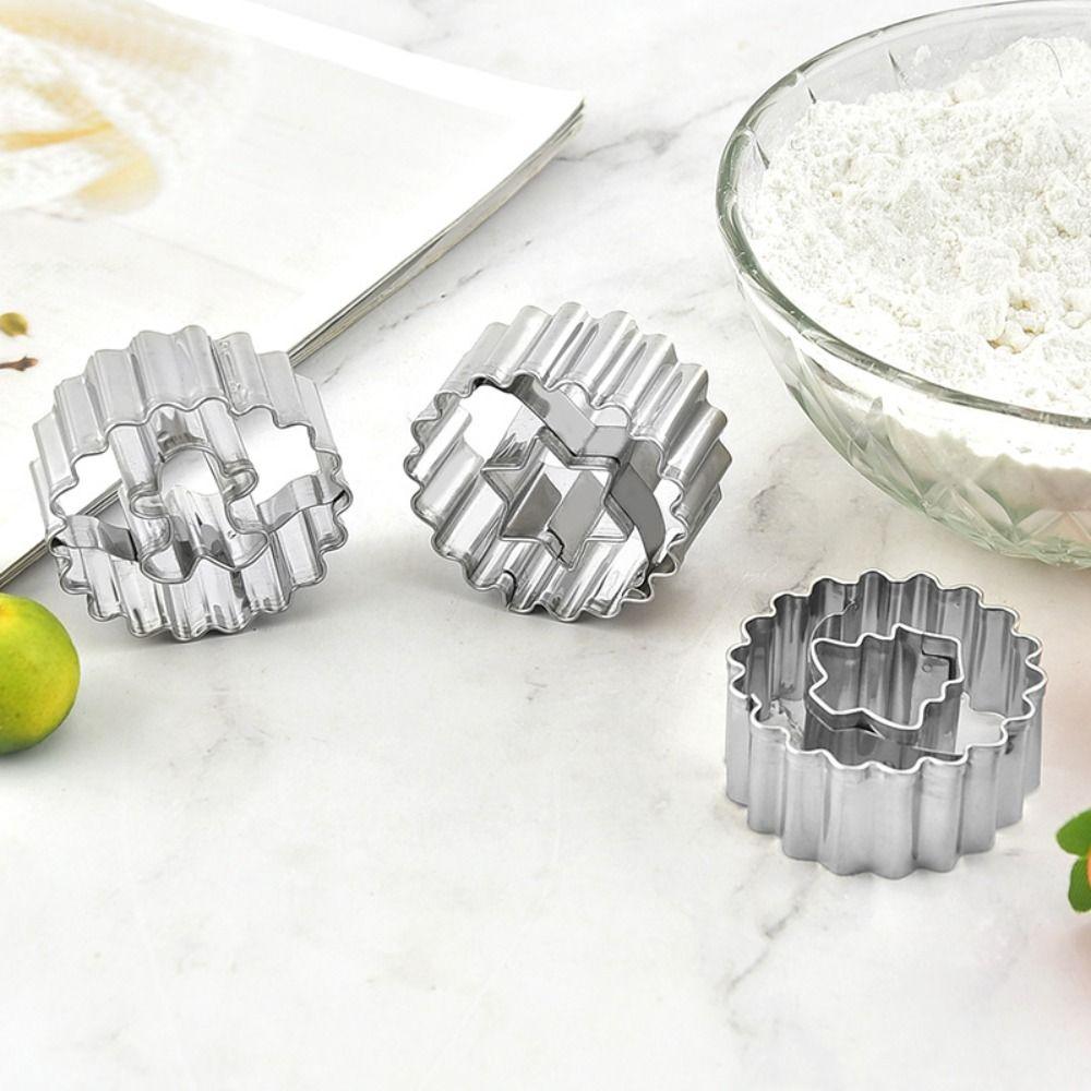 9pcs 304 Stainless Steel Christmas Cookie Cutters Snowman Gingerbread Man Biscuit Baking Tools Xmas Tree Pastry Mold