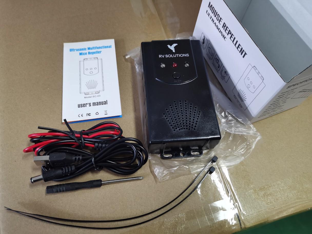 

Car & Indoor Mouse and Rat Repeller for Engine Compartments and Warehouses Black