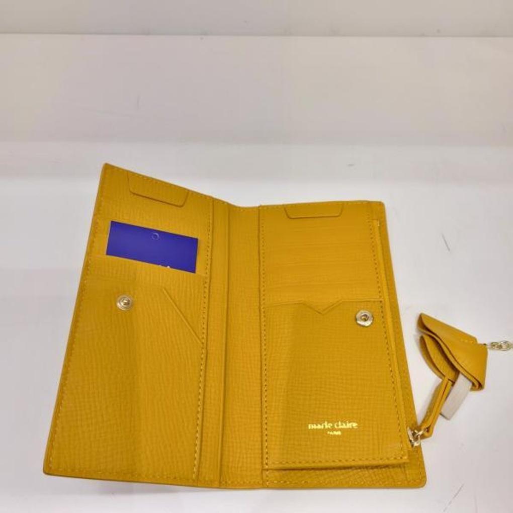 Mari eclaire 17 9 Women's slim long wallet made of 100% natural cowhide with a good grip