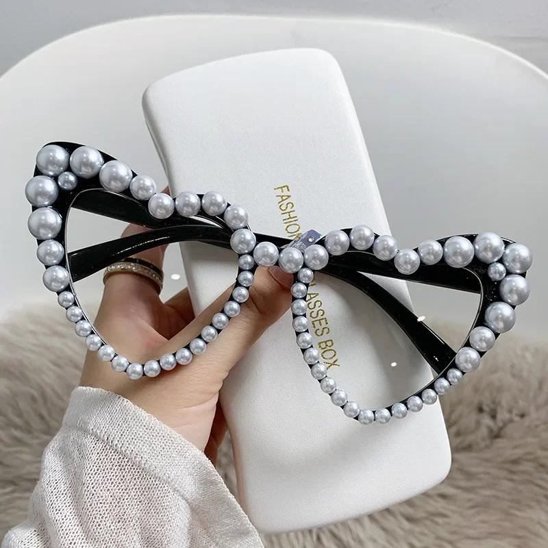 Heart Shape Large Frame with Pearl Sunglasses Women Men Fashion Sun Glasses Shades Vintage Retro UV400 Eyewear for Female