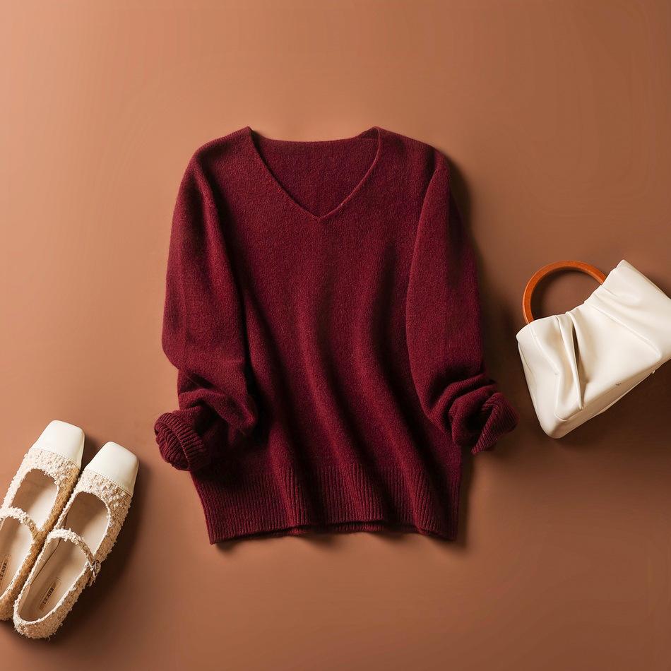 2024 Women's Autumn/Winter Heart-Neck Wool Sweater