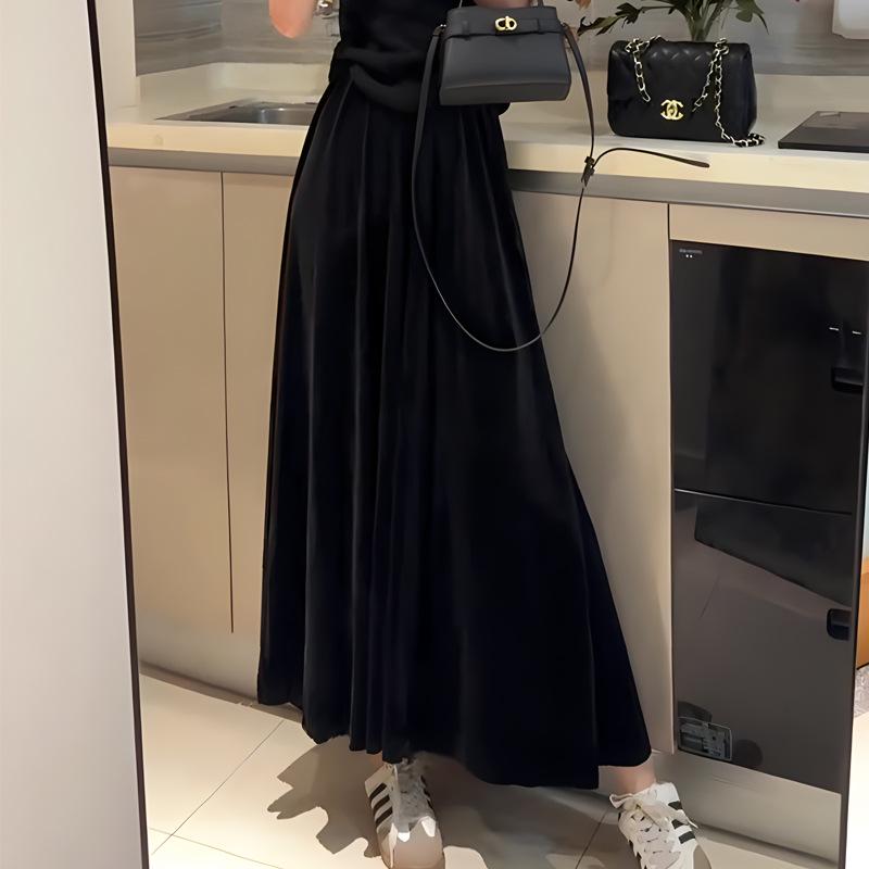 Women s Elegant Black Velvet Midi Skirt - Retro & Flowy, Autumn 2025 Collection S (recommended for 85-100 pounds) чёрный