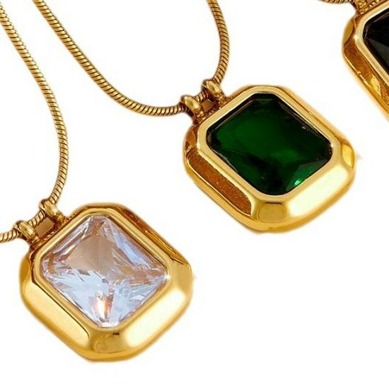European and American Emerald Pendant Necklace: Women's Light Luxury, 18k Gold-Plated Clavicle Chain