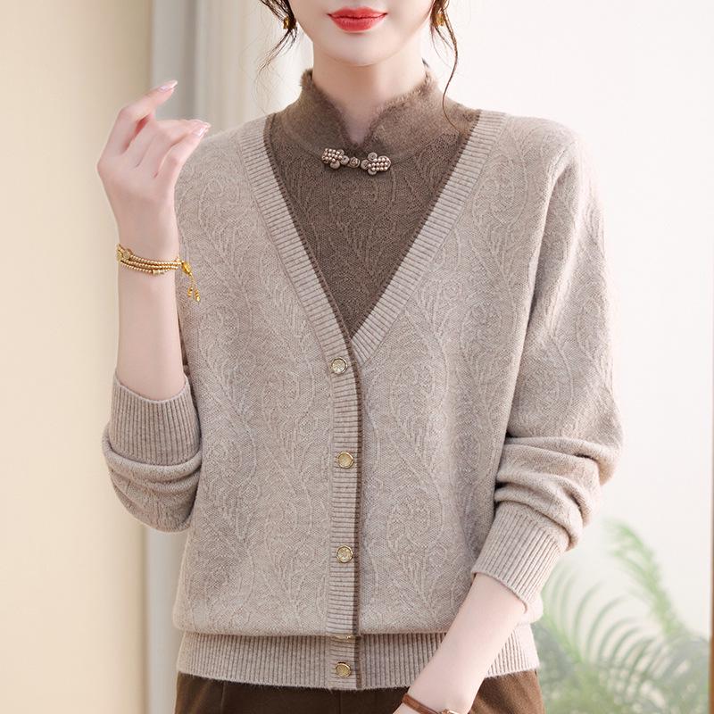 2025 Women's Plus Size Elegant Velvet-Lined Winter Sweater