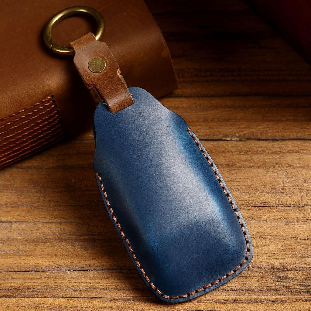 Kryt na klíče od auta z pravé kůže pro modely Geely - ručně vyrobená ochrana.