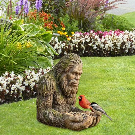 Hrănitoare pentru păsări Sasquatch Sculptură Sasquatch din Rășină Hrănitoare de Exterior Schelet Hrănitoare Decorativă pentru Păsări pentru Copac Curte Grădină Artă Decor