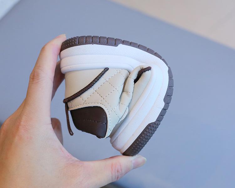 Children's High-Top Casual Sports Shoes 2026 - Soft Sole White Sneakers for Boys and Girls, Spring/Autumn Collection.