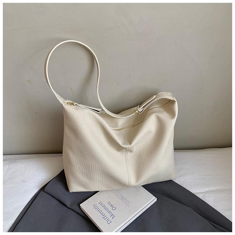 

Модная сумка большой вместимости женская 2025 новая однотонная простая и универсальная дорожная сумка через плечо с высококачественной текстурой сумка-мессенджер