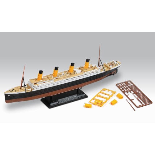 Doyusha 1/700 Amazing! Plastic Model No. 22 R.M.S. Titanic LED Set, Color-Coded Plastic Model