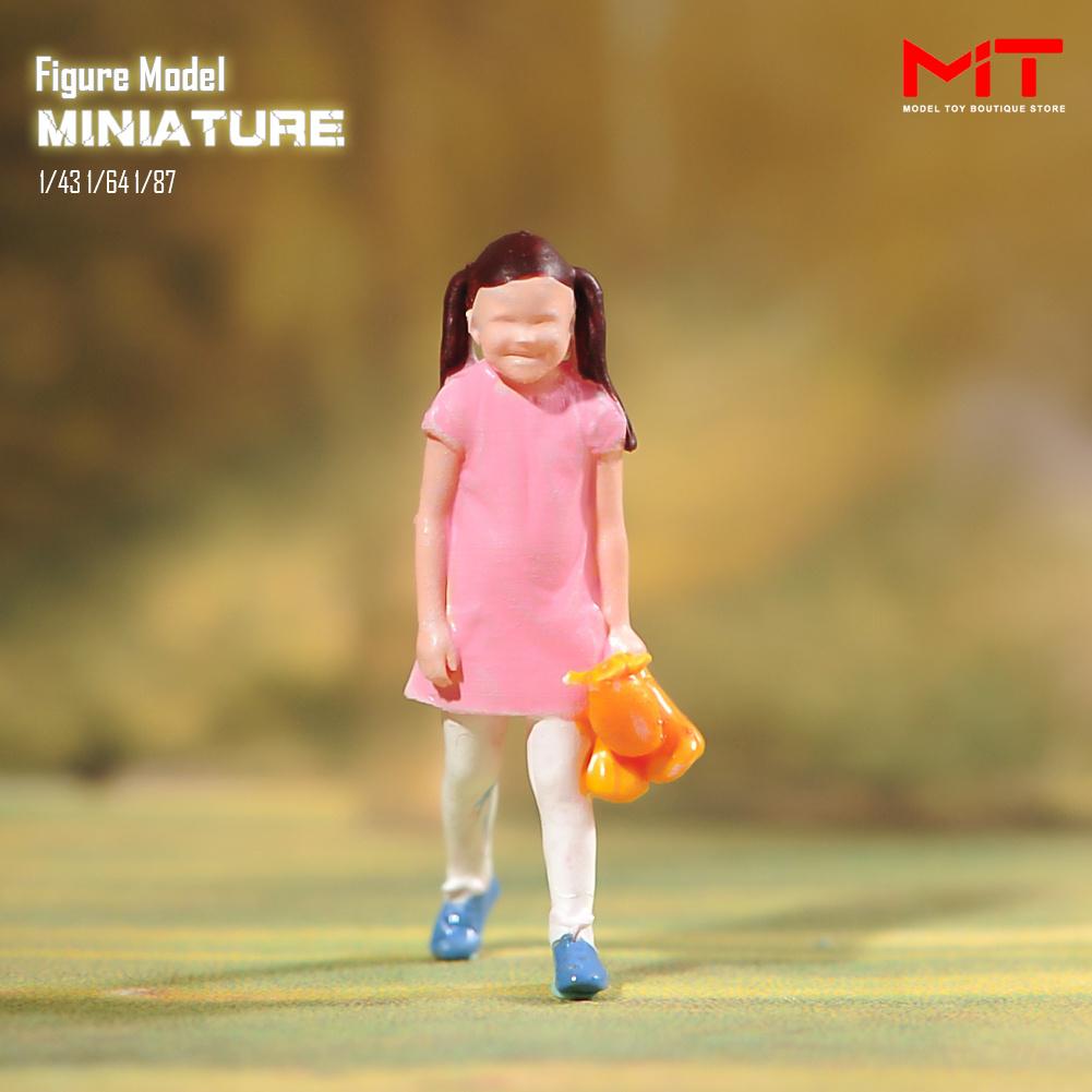 Miniaturfiguren 1/87 1/64 1/43 1/24 Verspielte Entzückende Mädchen Junge Kreative Szene Figur Requisiten Puppen Harz Diorama Modell Spielzeug Geschenk