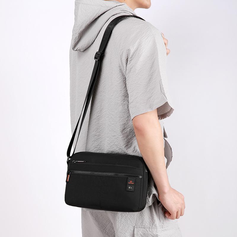 

Men s Messenger Bag Oxford Bag Outdoor Shoulder Bag темного кольору хакі