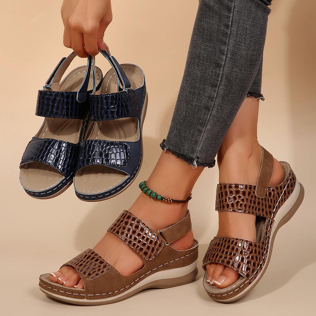 Fashion Female Shoes on Sale High Quality Outdoor Casual Sandals Women Classic All-match Round Toe Wedges Plus Size Shoes Women