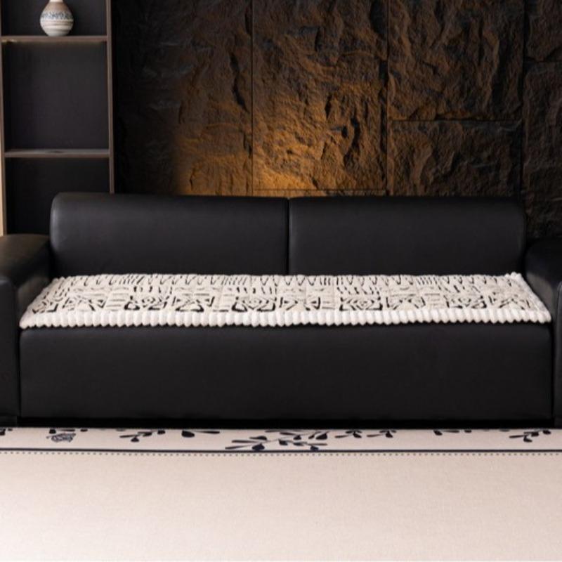 

Bohemian Style Sofa Cover Cream Colored Jacquard Winter Warm Backrest Cushions Sofa Decorative Pads Universal Pad Anti Scratch and Wear-resistant 70x70cm