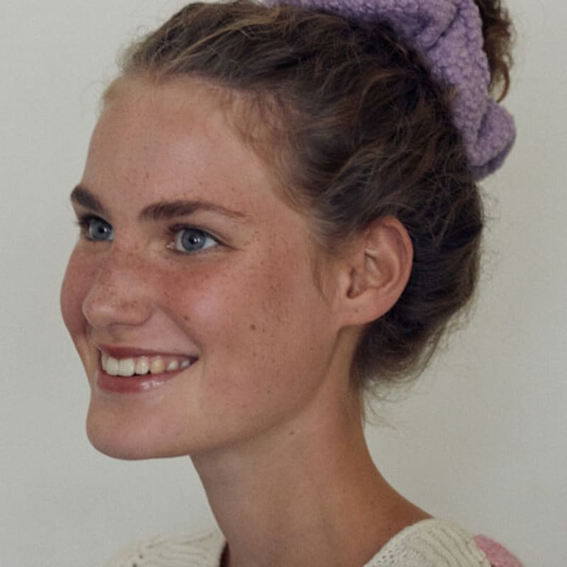 

Elizabeth Moments Кудрявая резинка-скранчи Purple