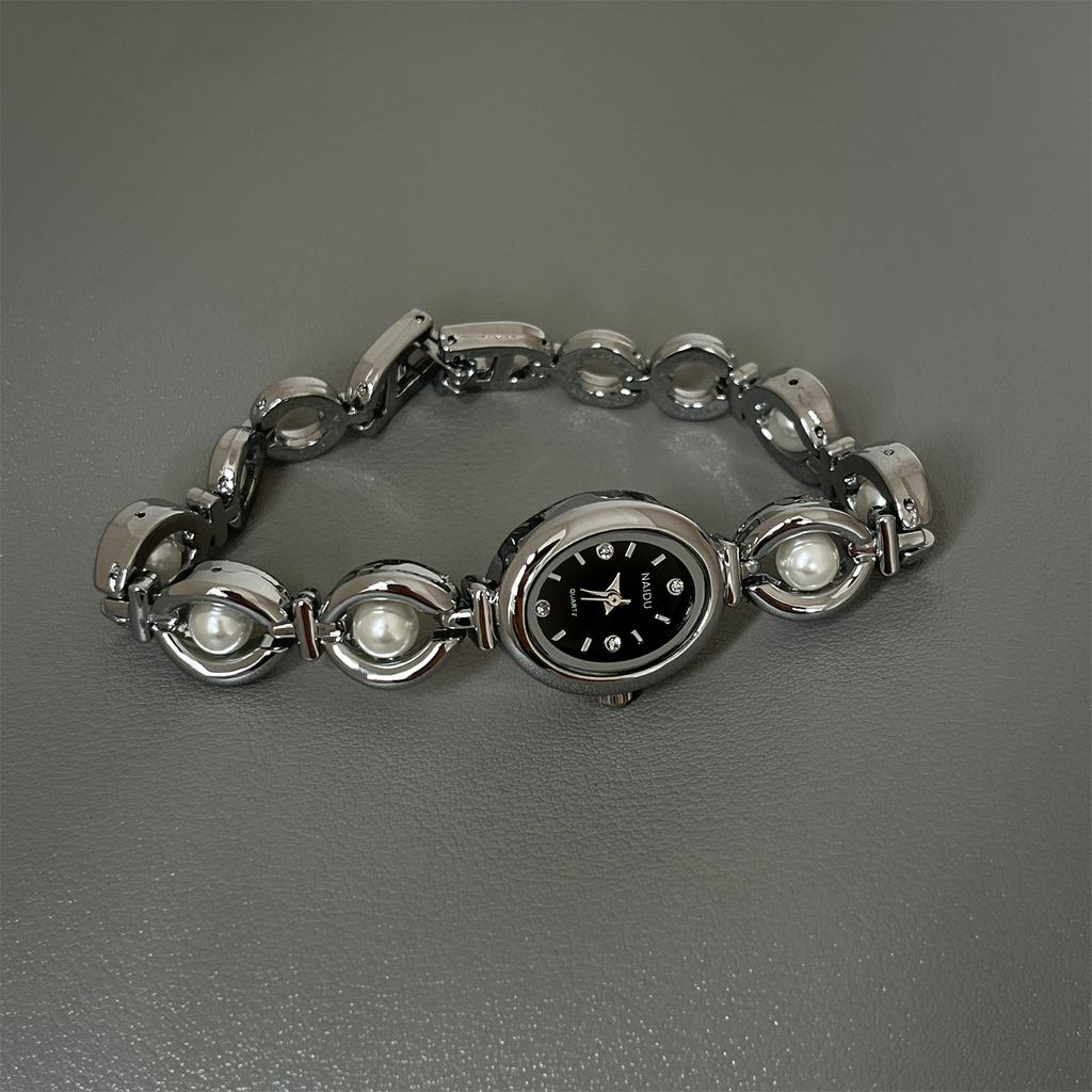 Medieval Chinese Style Retro Pearl Bracelet Watch Niche Design High Sense Light Luxury Exquisite Quartz Watch