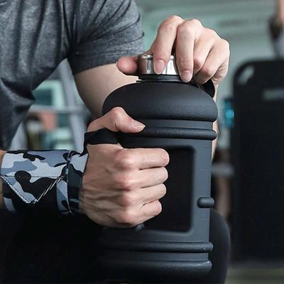 Büyük Kapasiteli Plastik Spor Şişeleri Taşınabilir Açık Seyahat Soğuk Su Bardağı Spor Salonu Protein Shaker Spor Şişe