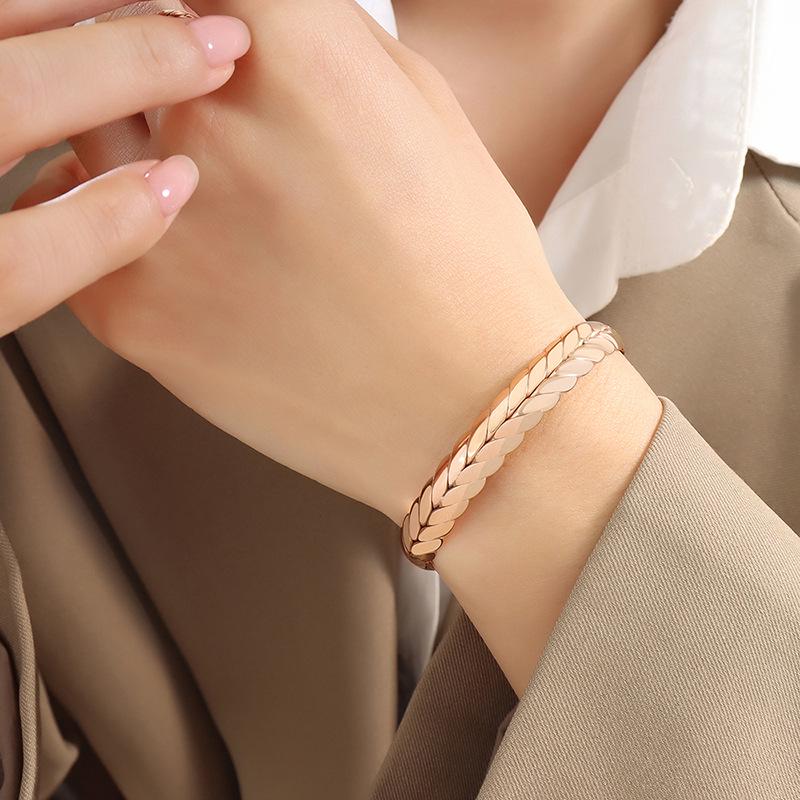 European & American Geometric Adjustable Wheat Ear Bangle and Ring Set for Women – Titanium Steel Jewelry