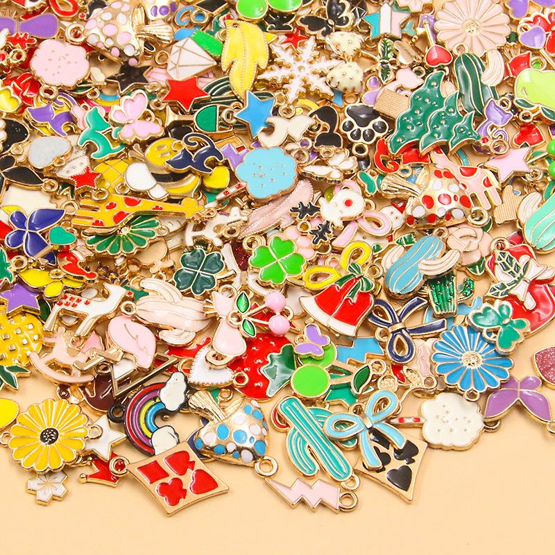 Mixed Eight-Color Enamel Alloy Charms for DIY Jewelry: Bracelet, Necklace, and Keychain Accessories (10/20/50 Pieces)