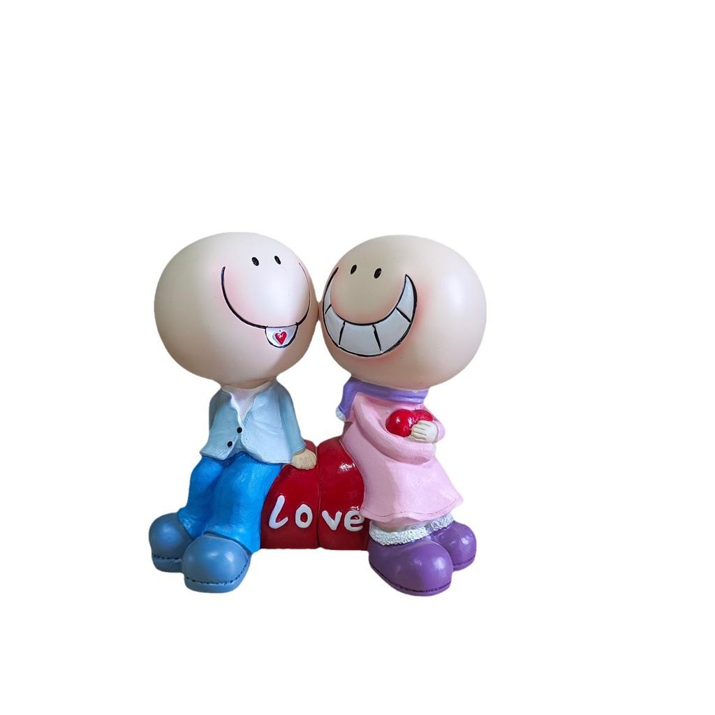 Cartoon Character Couple Doll Sitting Love Statue Ornament, Suitable for Wedding Home Counter Car Interior Decoration