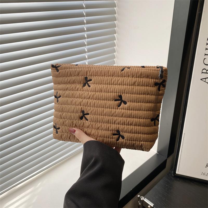 Large-capacity Cosmetic Bag with Zipper, Embroidered Washing Storage Bag