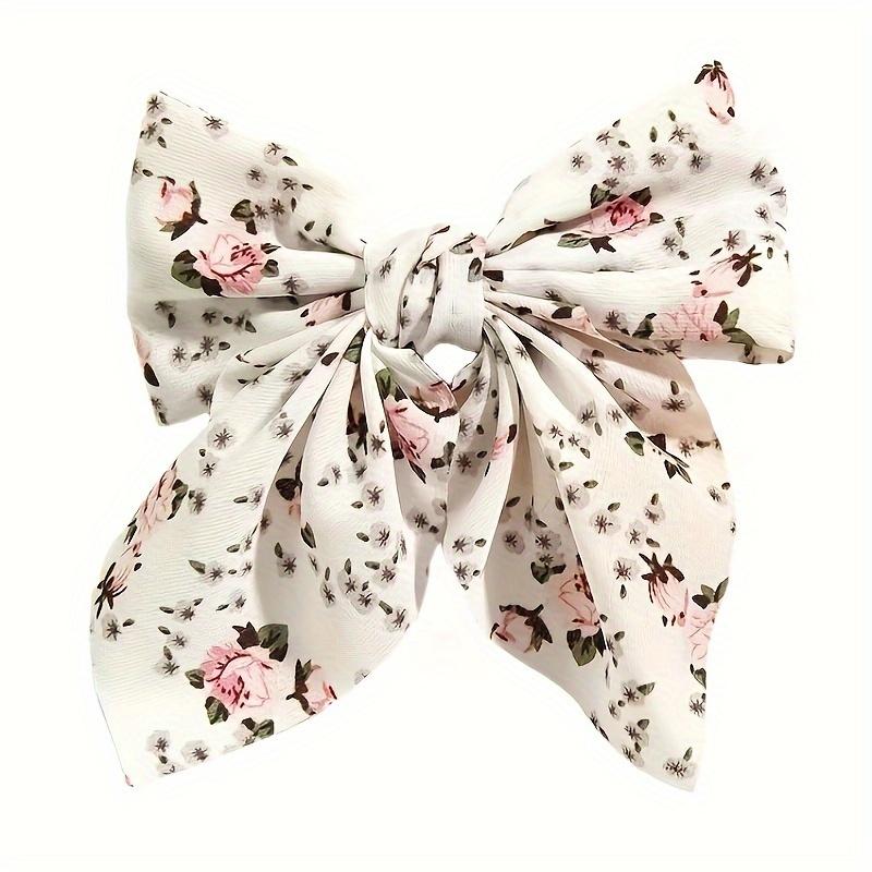 

A Multi Colored Faux Duckbill Clip with a Floral Bow, Perfect for Everyday Wear And Dates. One-size белый