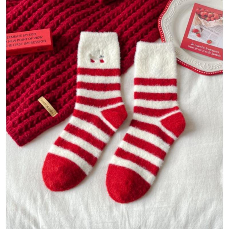 Female Winter Velvet Thickened Warm This Year Embroidered Mushroom Red Sleep Socks