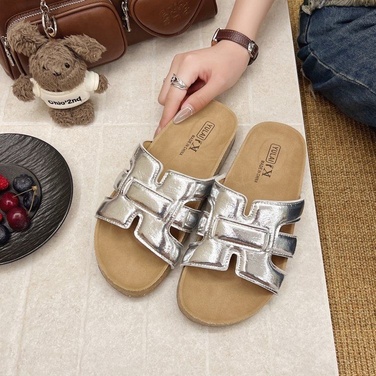 One-word Women's Outer Slippers Summer New Fashion Versatile Flat-bottomed Beach Sandals