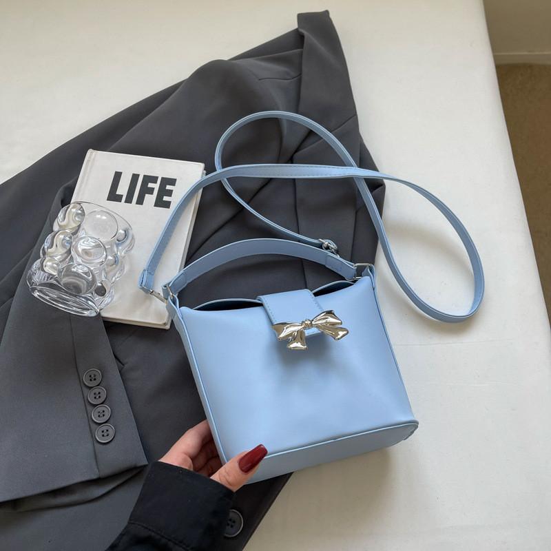2024 New Casual Armpit Bag Simple Street Fashion Handbag Crossbody Bucket Bag Women French Chic Shoulder Bag Black синий