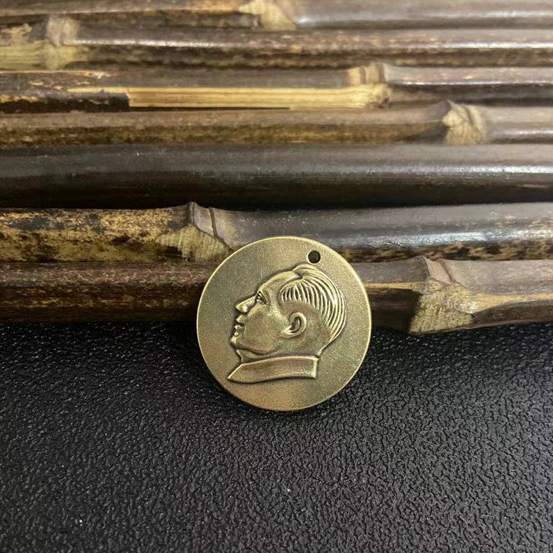 Pure Copper Chairperson Mao Keychain Pendant Retro Brass Mao Zedong Statue Fu Brand Pure Handmade Car Key Pendant