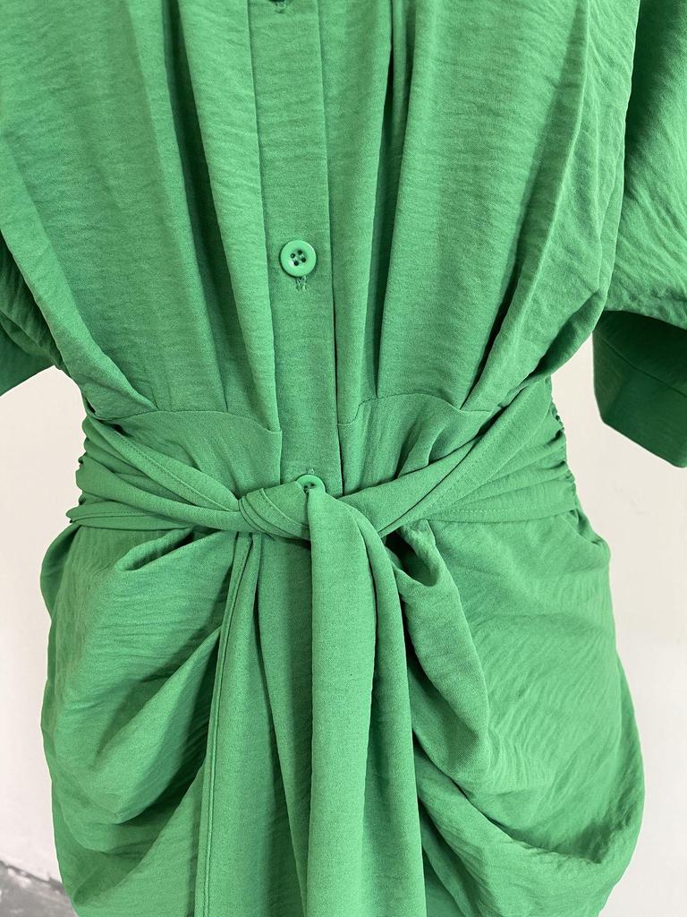 Evropské a americké dámské košilové šaty s klopami a vysokým pasem na rok 2025 - středně dlouhé, s krátkým rukávem, módní jednořadé zapínání