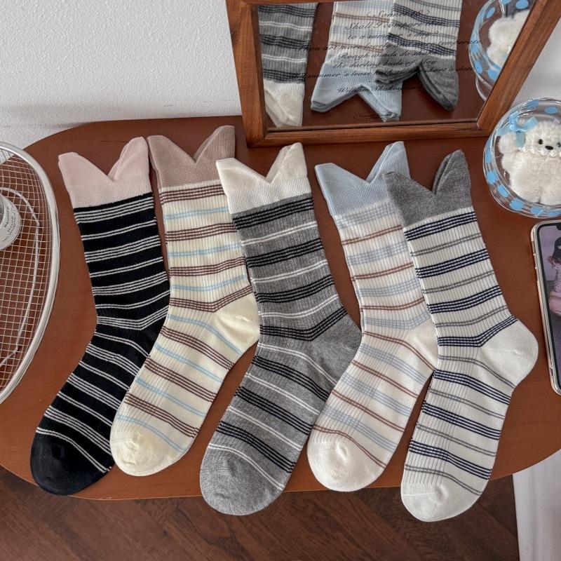 Autumn Style Grey Striped Socks - Children's Mid-length Socks, Suitable for Spring and Autumn Seasons, Thick Cotton Ballet-style Pile Socks.