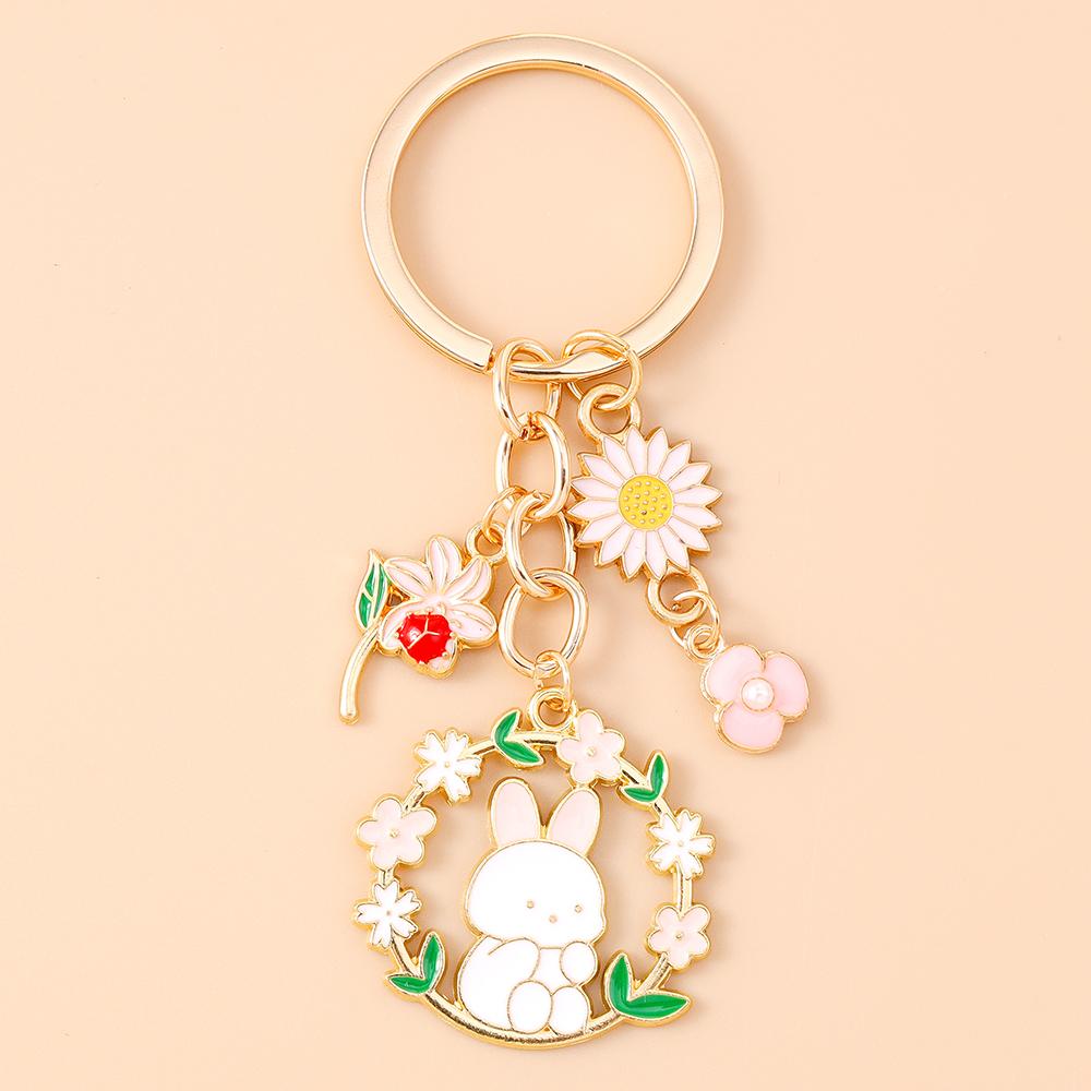 Pretty Flower Wreath Keychain Women Girls Cat Rabbit Butterfly Key Ring Pendants for Handbag Decor DIY Key Chain Jewelry Gifts