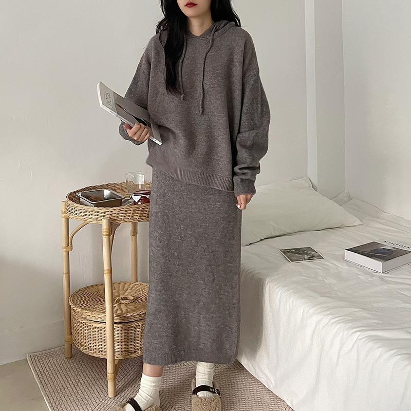 

Пуловер с капюшоном, юбка средней длины, комплект из двух предметов, новый ленивый вязаный комплект свитера для осени и зимы average size