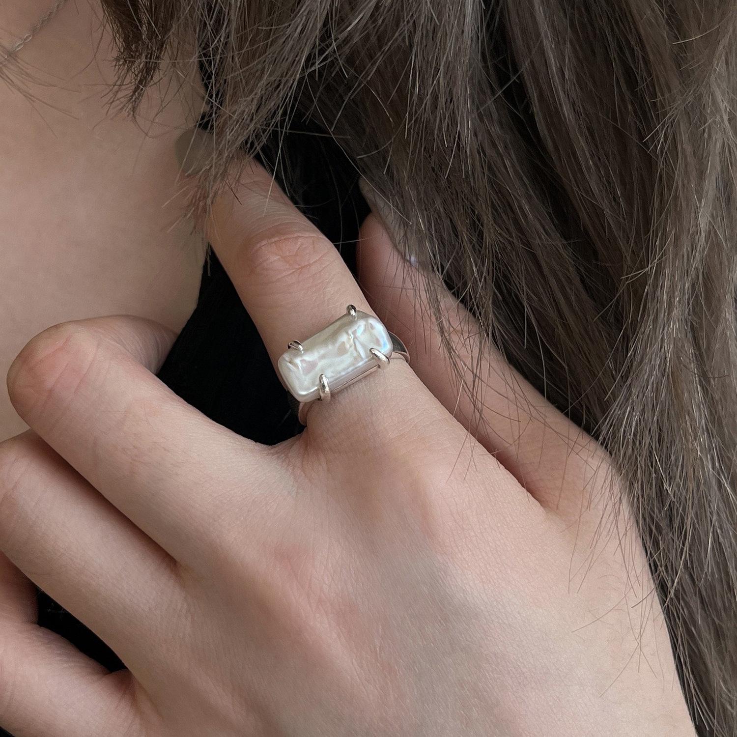 Korean-Japanese Baroque Pearl Adjustable Open Ring - Retro, Exaggerated Fashion for Women Open Adjustable