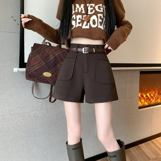 2024 Women's High-Waisted Wide-Leg Wool Shorts: Slimming A-Line Booty Shorts for Autumn/Winter
