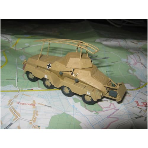 Roden 1/72 German Sd.Kfz.232 8-Wheeled Armored Vehicle Plastic Model Kit RE72704