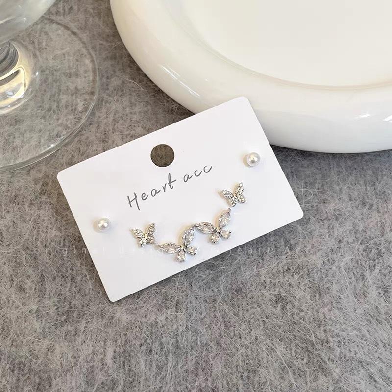 

Butterfly One-Week Earring Set - Women s Limited-Edition Earrings - Elegant Earrings with High-Quality Design серебряный