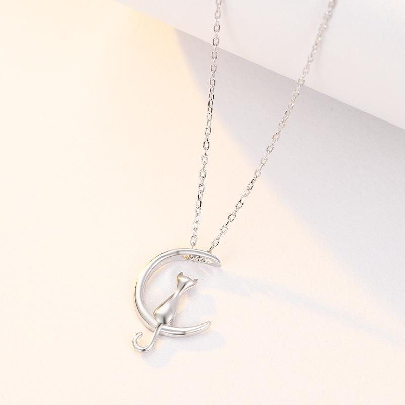 S925 Sterling Silver Cat On Moon Necklace - Cute Korean Style Clavicle Chain for Women